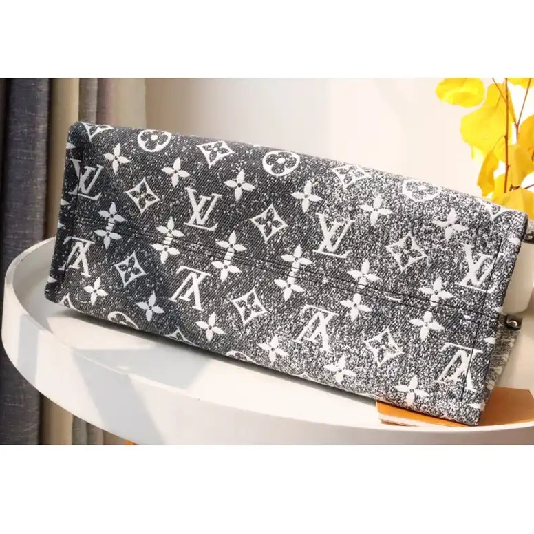 Fashionrepsfam ru LV Bag 2211DJ0032 0825